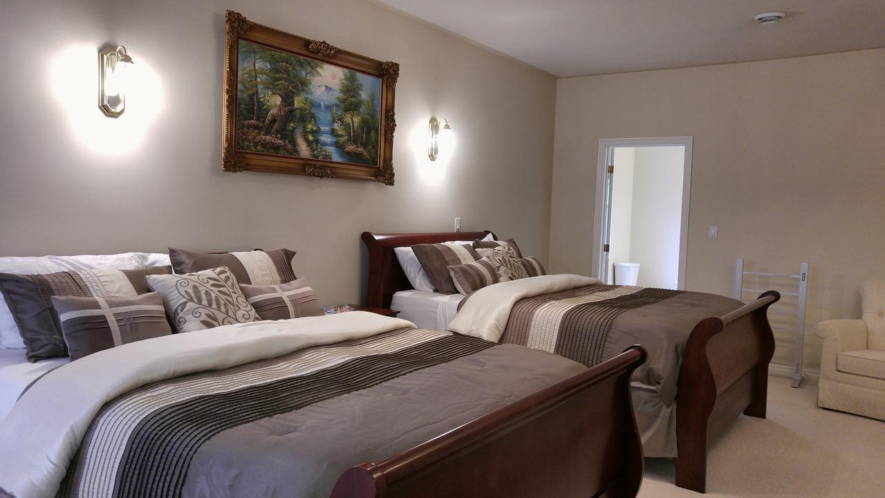 The White House Boutique B&B Niagara-on-the-Lake ภายนอก รูปภาพ